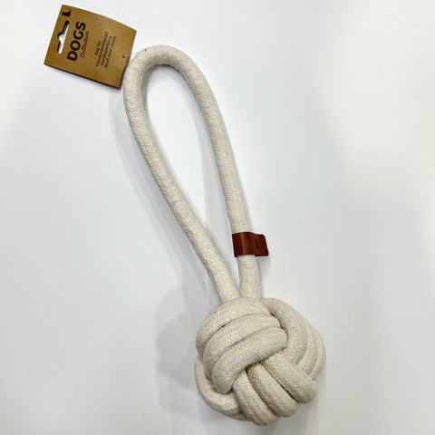 Pelota con cuerda
