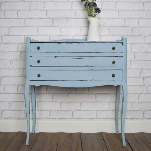 Transforma tus muebles con pintura a la tiza