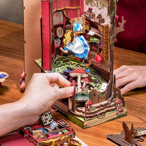 Book Nook DIY Fall Into Wonder Rolife