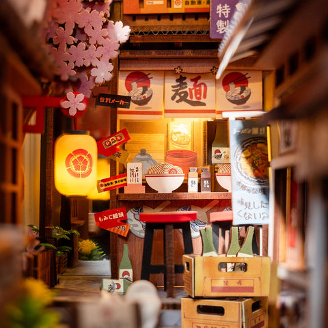 Book Nook DIY Sakura Wine Rolife